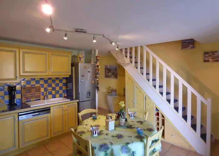 Maison T4 Climatisee, Meublee De Tourisme 2*,6 Couchages, St Pierre La *