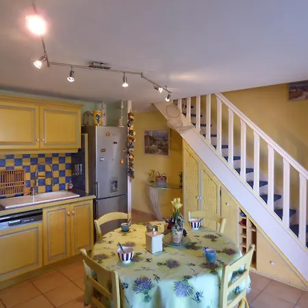 Maison T4 Climatisee, Meublee De Tourisme 2*,6 Couchages, St Pierre La *