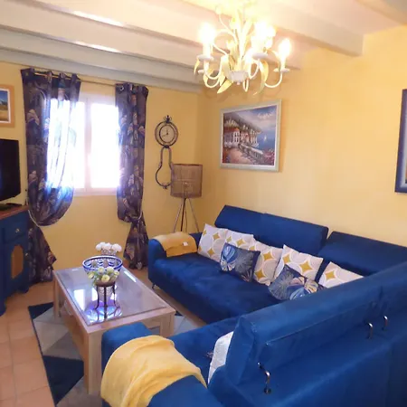 Vila Maison T4 Climatisee, Meublee De Tourisme 2*,6 Couchages, St Pierre La Saint-Pierre-la-Mer (Aude)