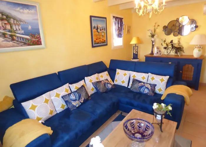 Villa Maison T4 Climatisee, Meublee De Tourisme 2*,6 Couchages, St Pierre La *